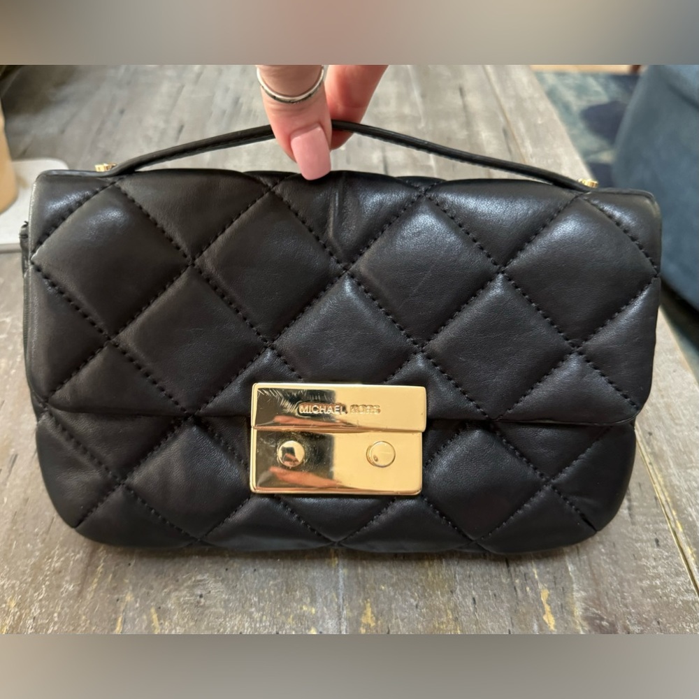 MICHAEL Michael Kors Black Quilted Shoulder Bag with Gold Chain - Picture 9 of 14